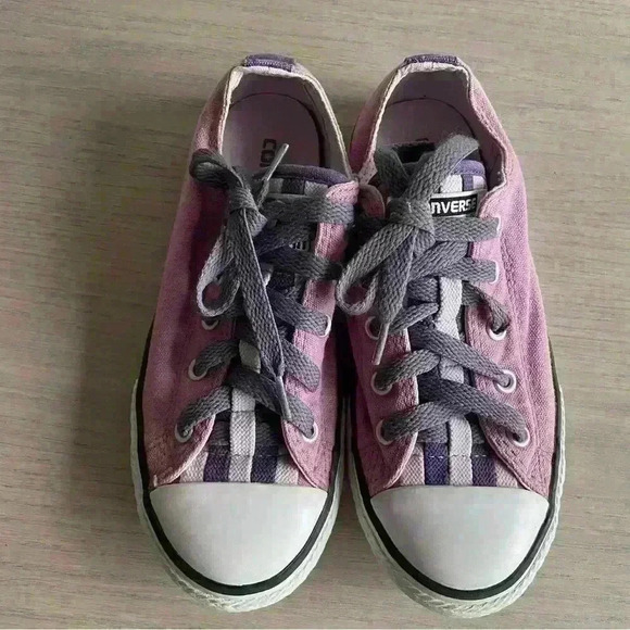 Converse Chuck Taylor Sneakers Purple Pink
Lilac Little  Girl Youth/Jr Size 1 - Picture 2 of 6